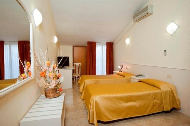 Hotel Massimino Anguillara Sabazia Pokoj fotografie